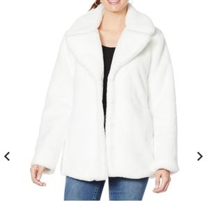 Aves les filles faux white fur coat